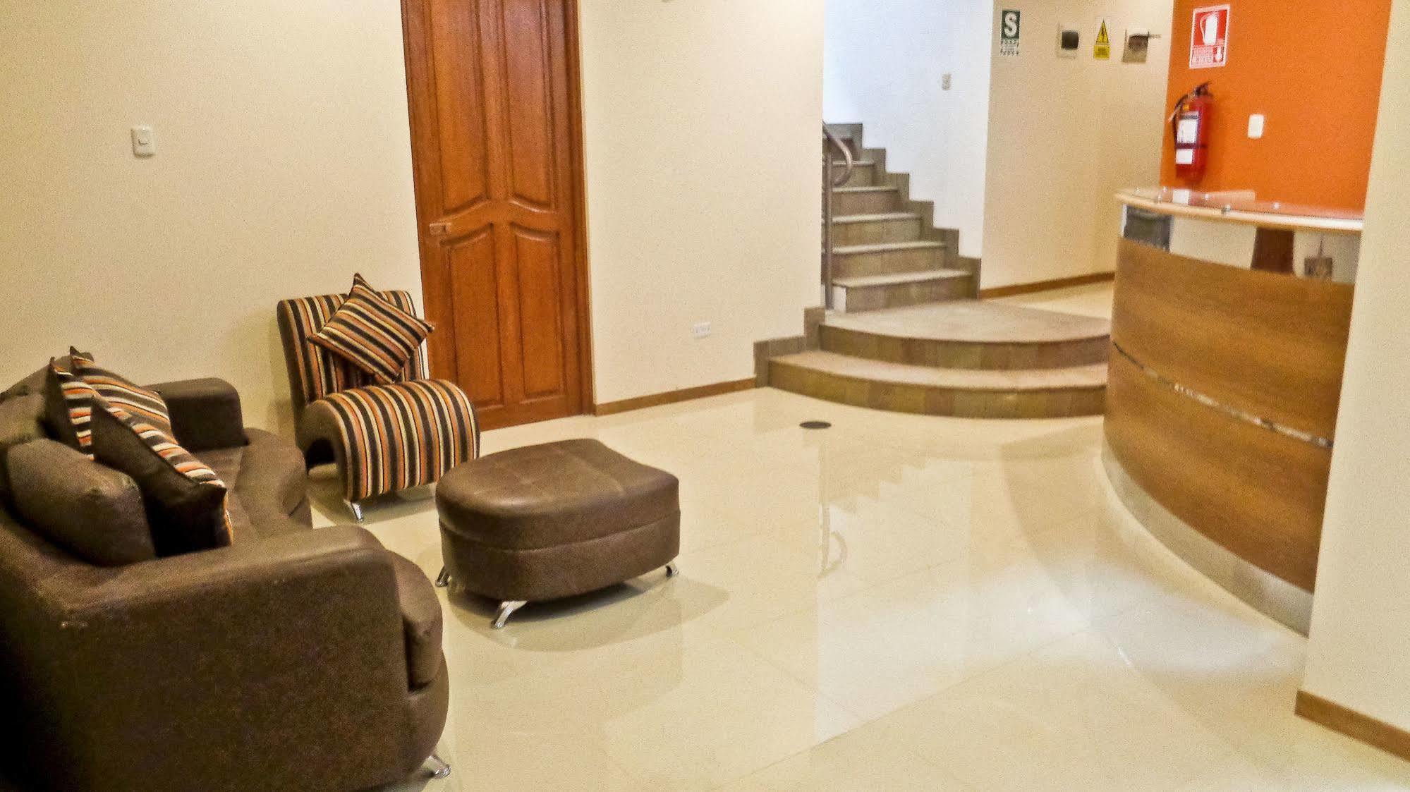 טאקנה Hostal Silpay מראה חיצוני תמונה