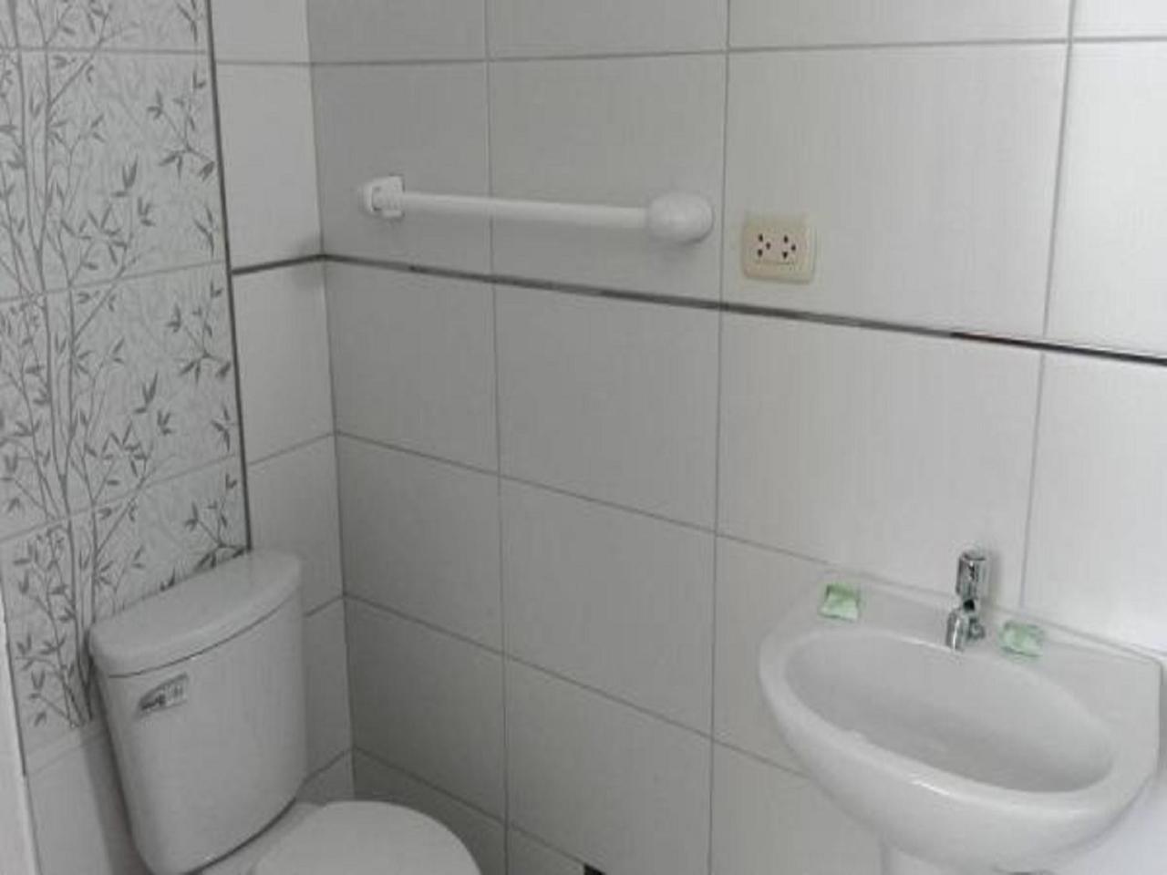 טאקנה Hostal Silpay מראה חיצוני תמונה