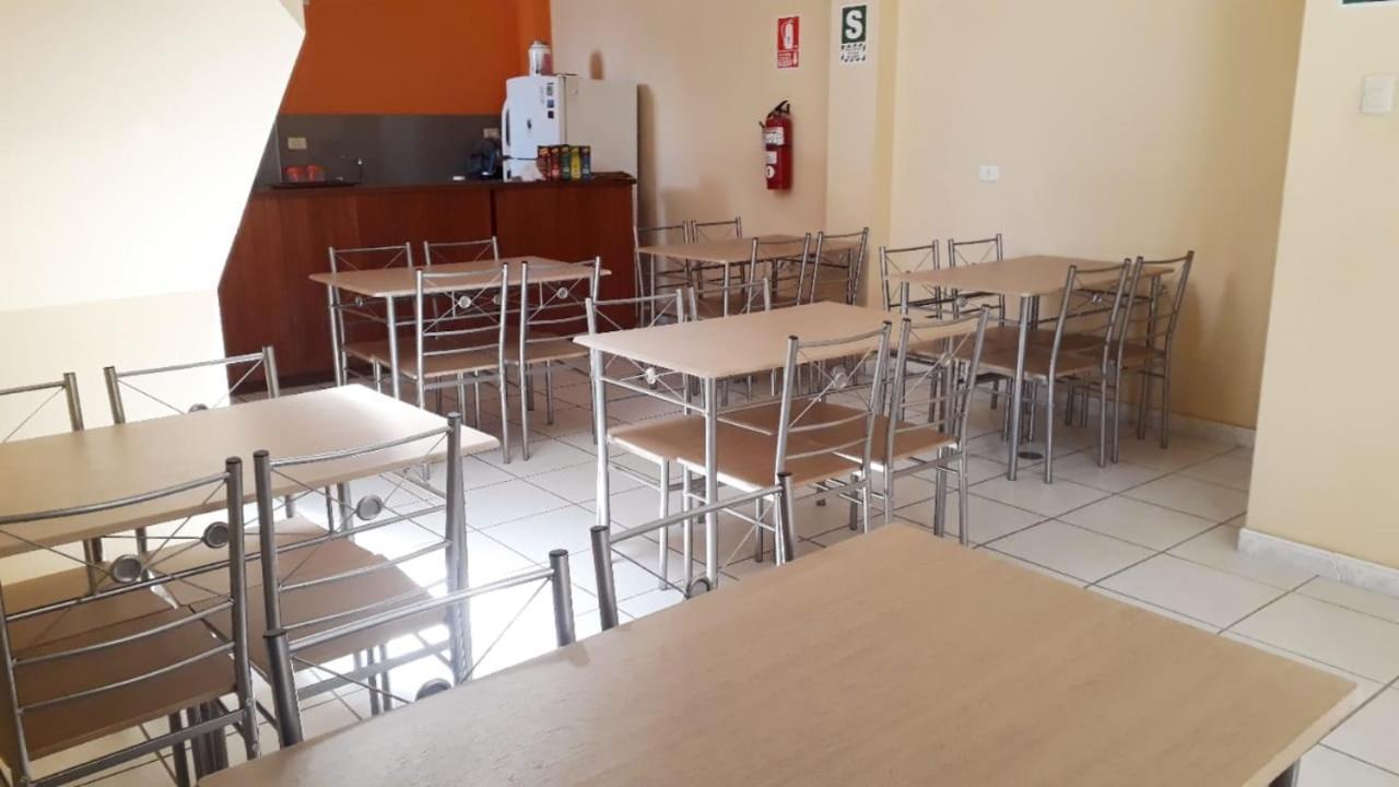 טאקנה Hostal Silpay מראה חיצוני תמונה